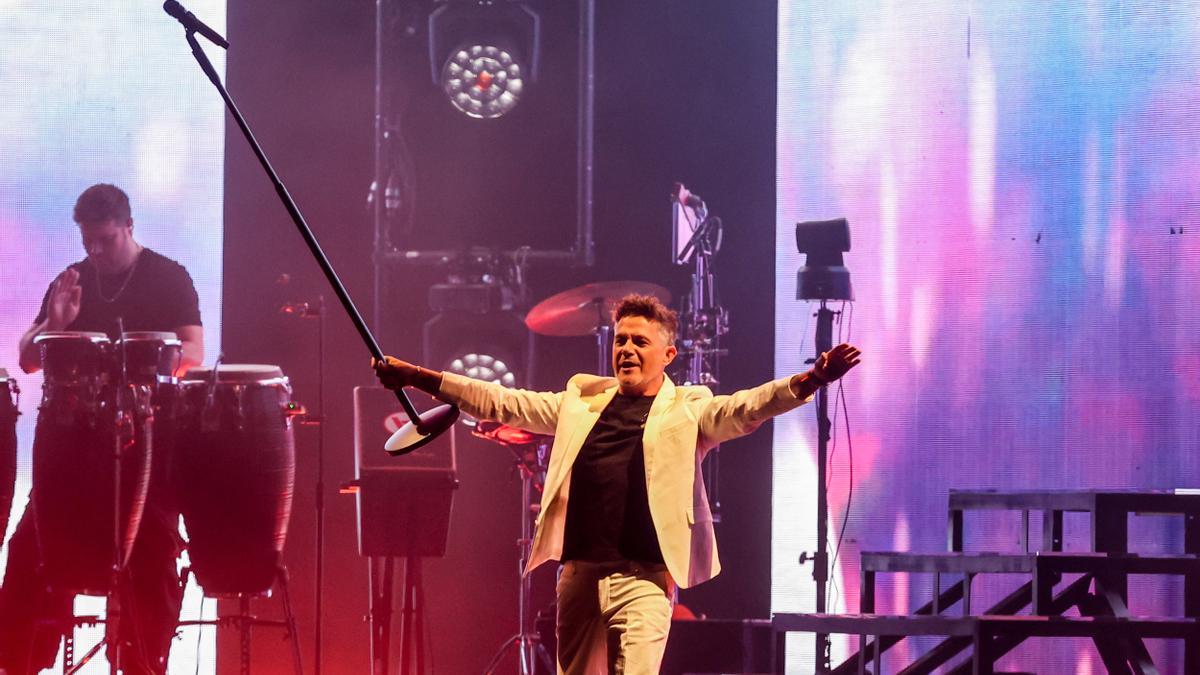 Alejandro Sanz durante su concierto en el Wanda Metropolitano.