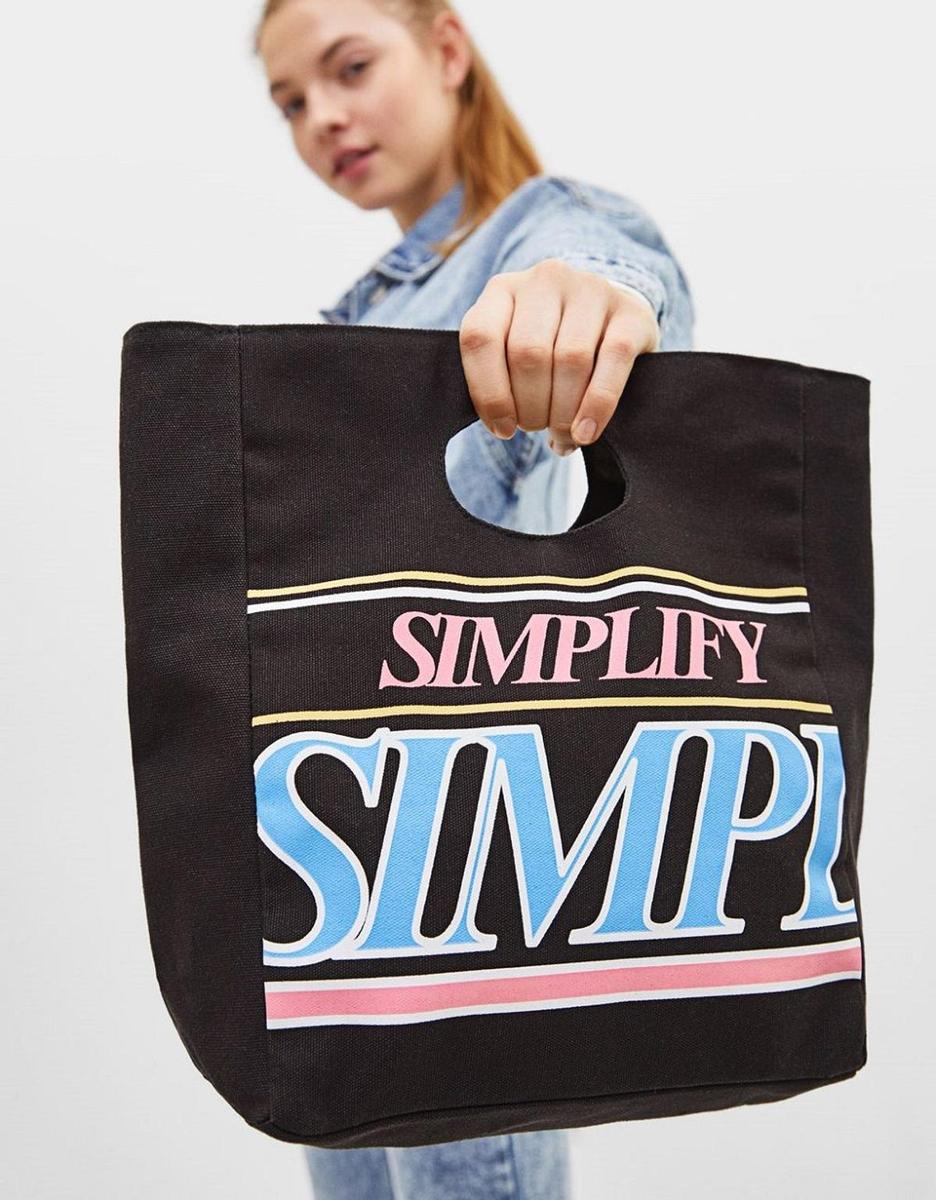 El bolso shopper 'Simplify', de Bershka