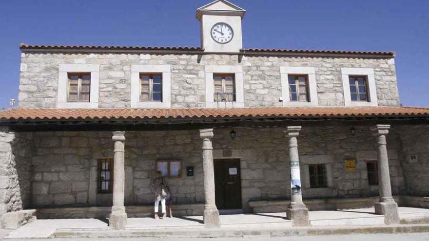 Ayuntamiento de Roelos de Sayago.