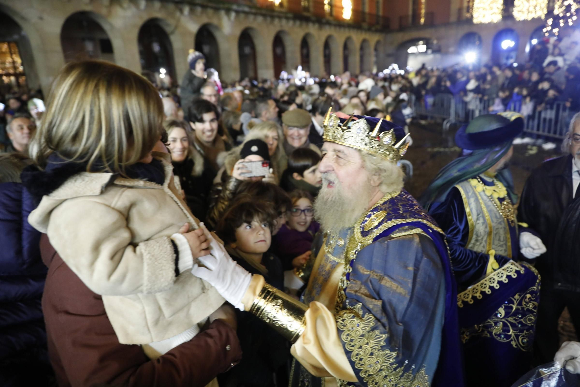 En imágenes: Así fue la cabalgata de Reyes en Gijón