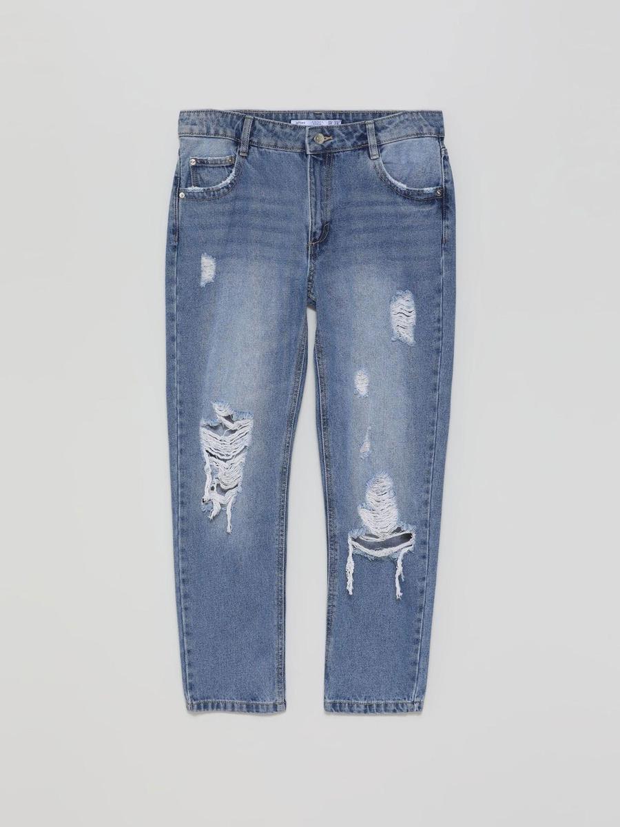 Jeans de corte boyfriend, de Lefties (3,99 euros)