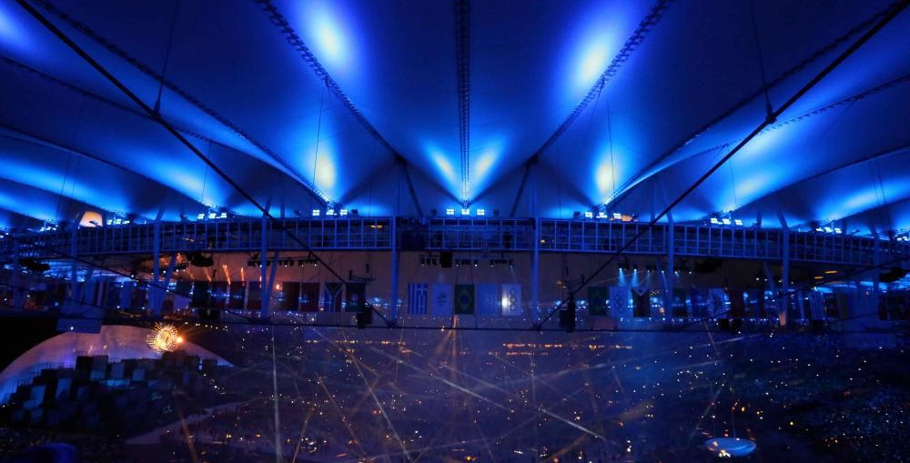 La ceremonia de inauguración de las Olimpiadas recreó el Brasil indígena, las diferentes culturas y las grandes urbes.