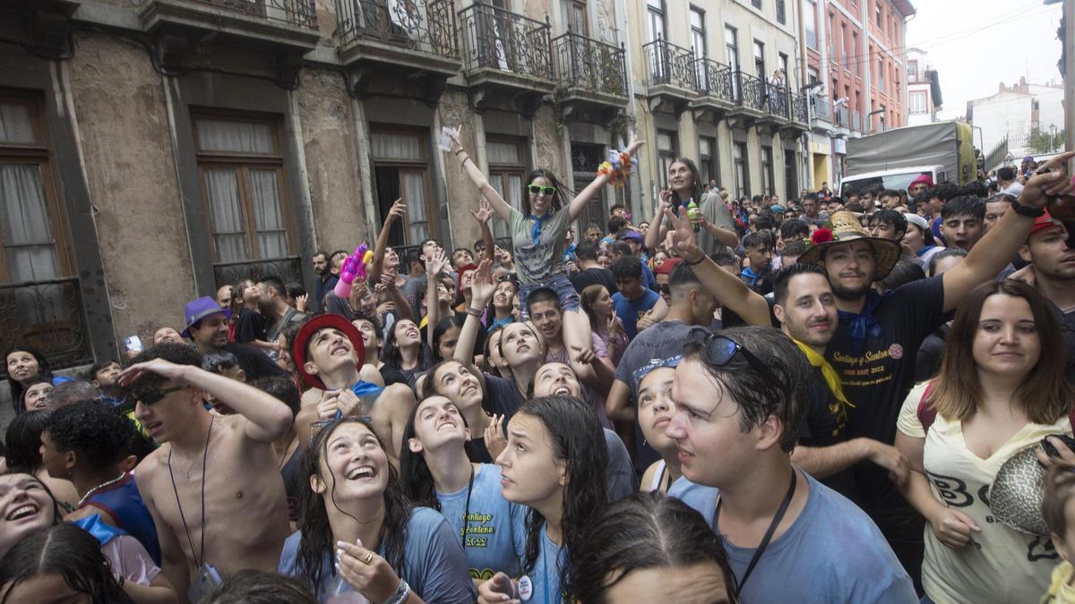 Participantes en el desfile del día de Santa Ana del año pasado.