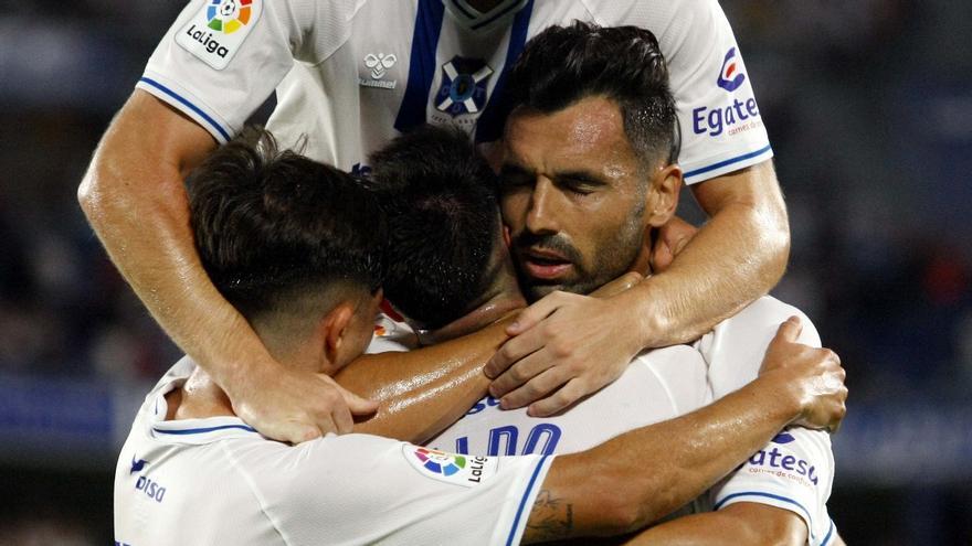 Resumen, goles y highlights del Tenerife 2 - 1 Alavés de la jornada 19 de LaLiga Smartbank