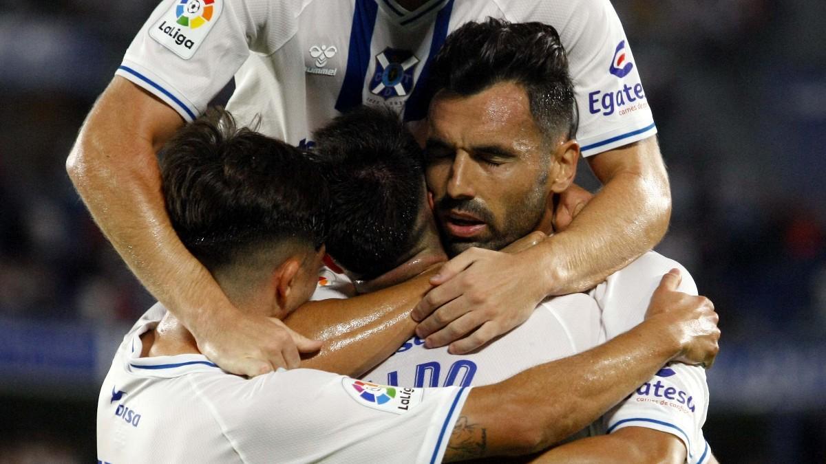 Resumen, goles y highlights del Tenerife 2 - 1 Alavés de la jornada 19 de LaLiga Smartbank