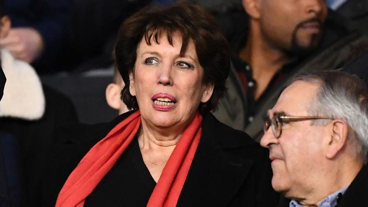 Bachelot asistiendo a un partido de la Ligue1