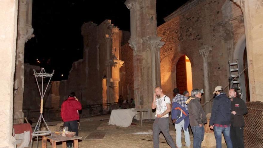 Críticas al obispo por dejar rodar una película en la Catedral Antigua