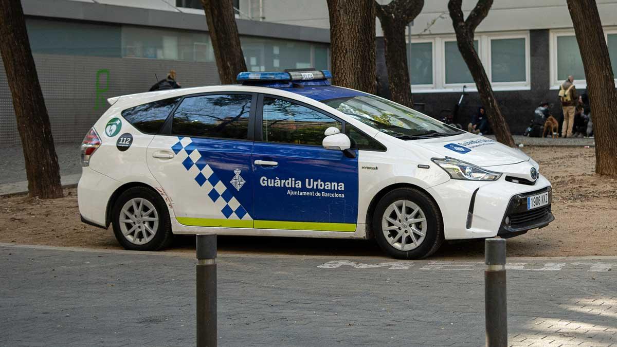 Un coche de la Guàrdia Urbana, en Barcelona