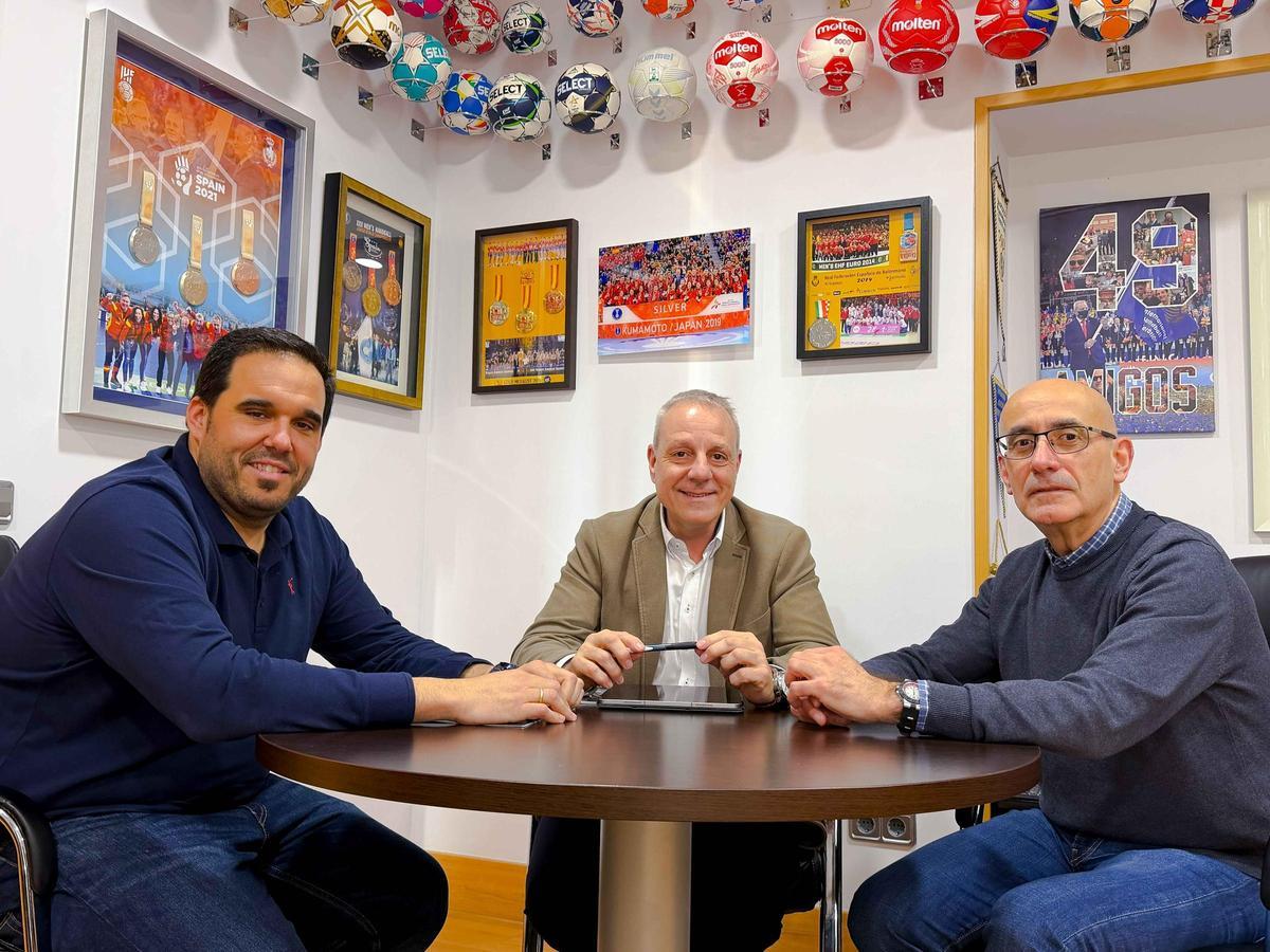 El presidente Blázquez incidió con ambos seleccionadores en la base.