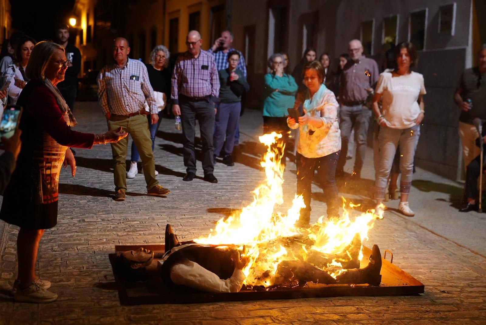 Quema del corcho y de muñecas de San Isidro