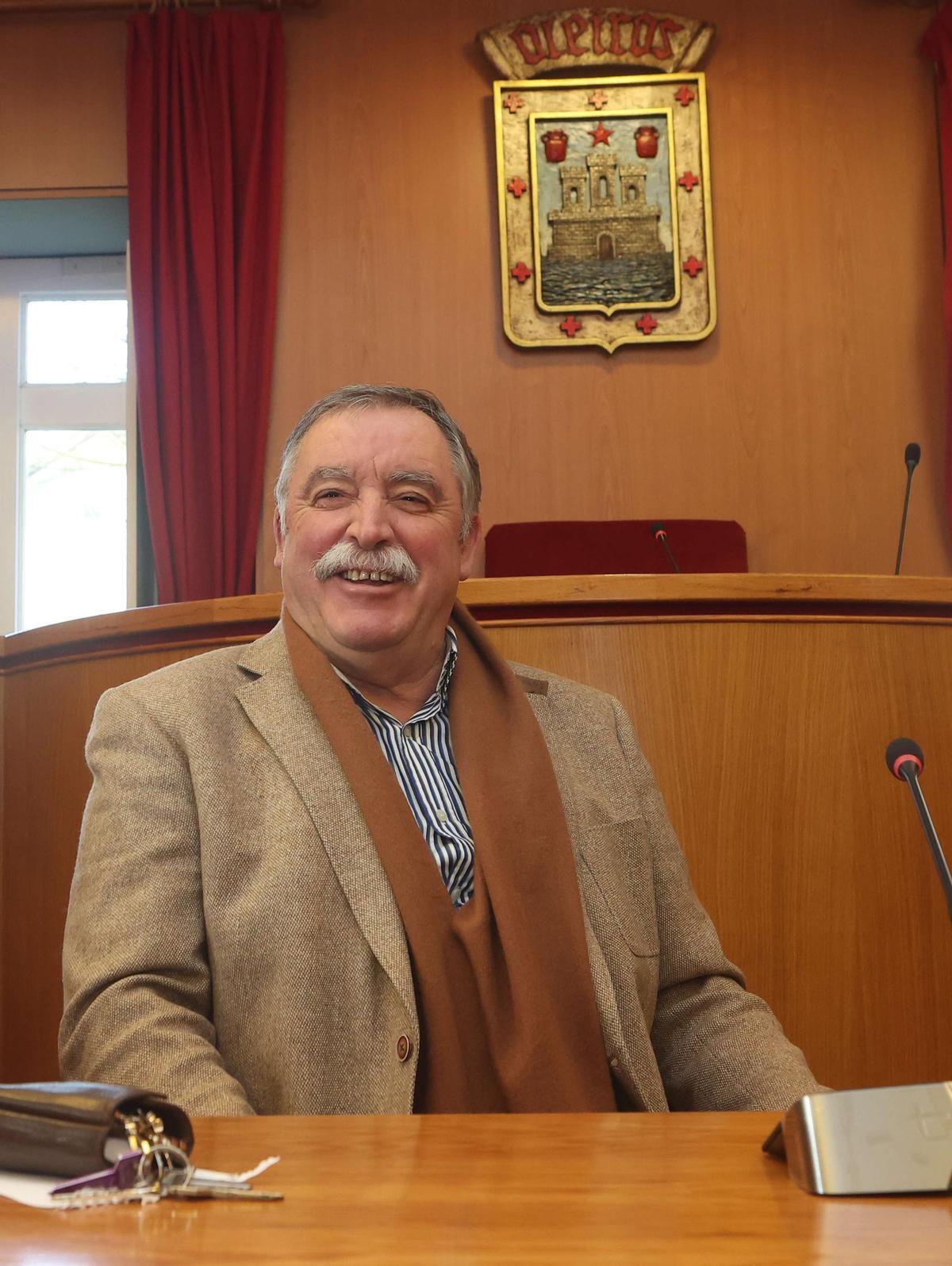 El alcalde de Oleiros celebra su absolución en el caso de la Casa Carniero