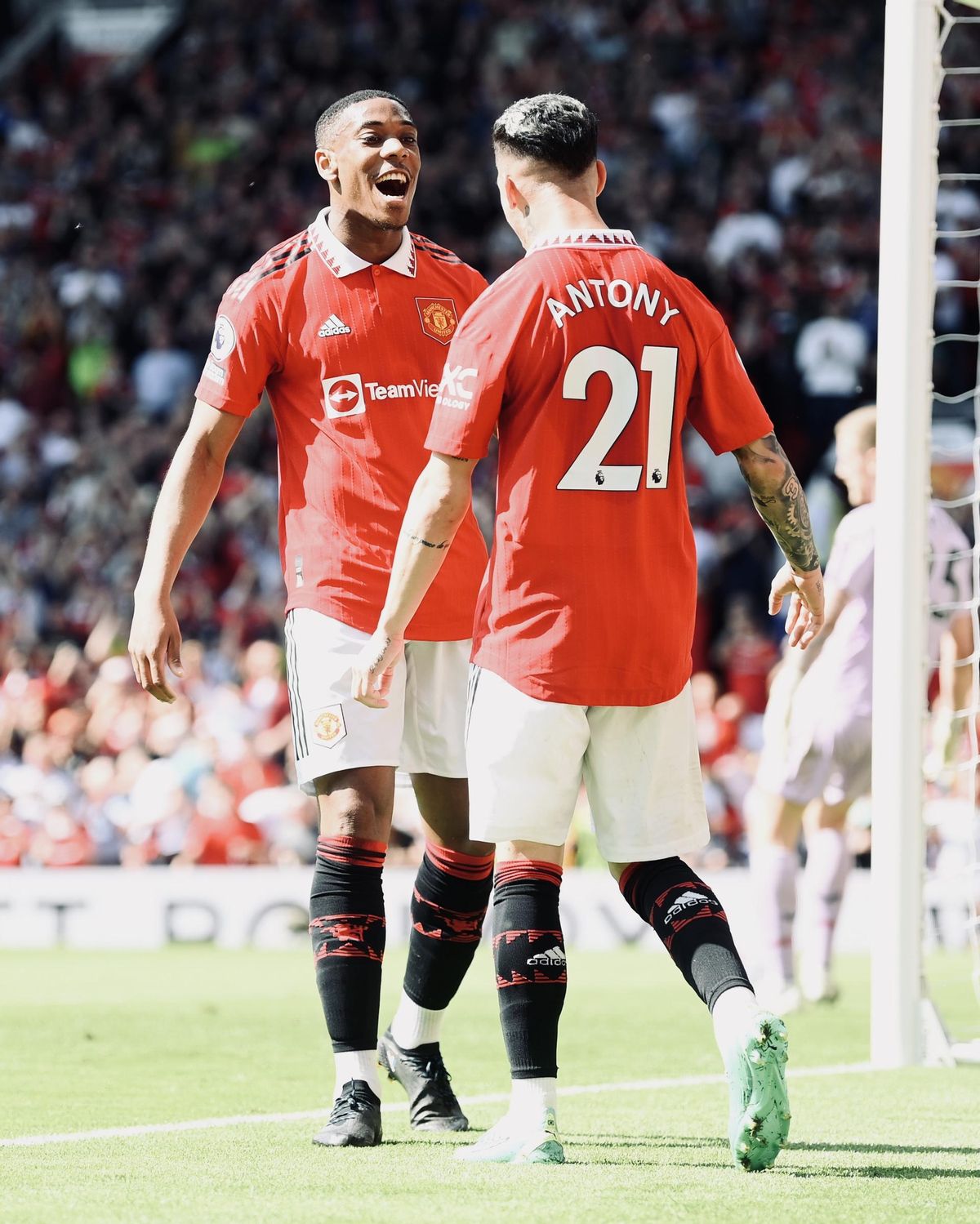 Antony celebrando un gol con el United