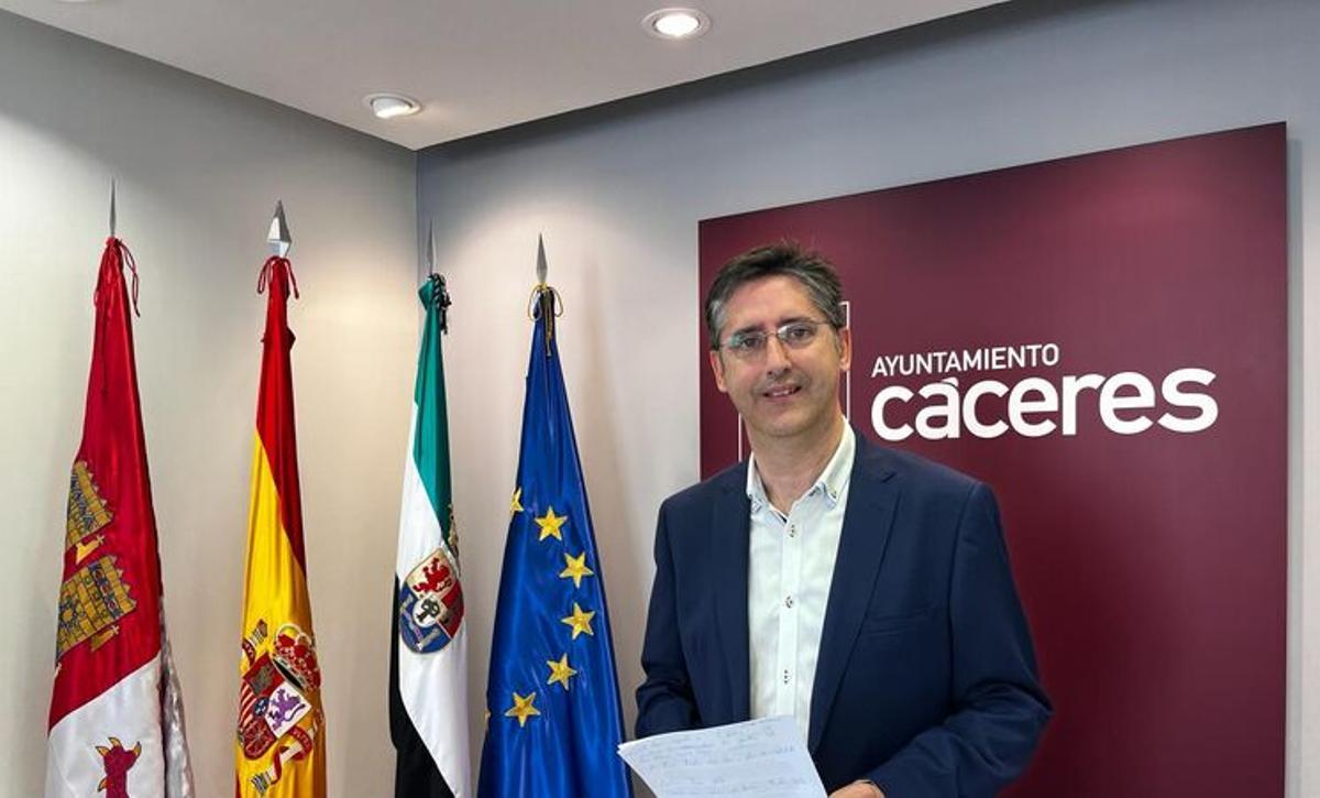 El concejal de Infraestructuras, Víctor Bazo.