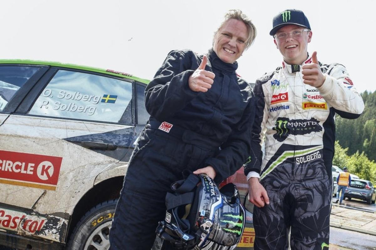 Oliver Solberg y su madre Pernilla