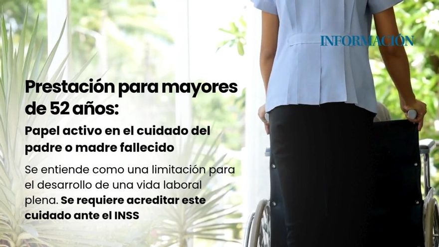 El ministro del Interior, Fernando Grande-Marlaska (i), y el director general de Tráfico, Pere Navarro (d)