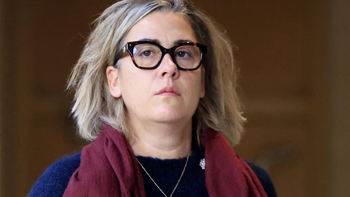 Caroline Darian, hija de Gisele Pelicot y Dominique en una de las jornadas del juicio celebrado en Avignon el pasado noviembre.