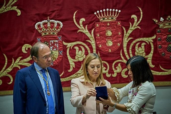 Los presidentes del Congreso de los Diputados y ...