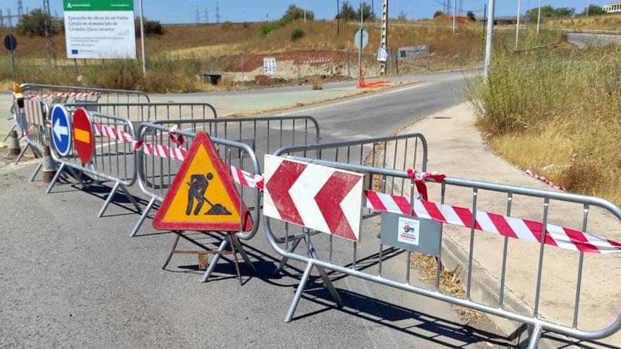 Tramo de tráfico cortado en Alcolea.