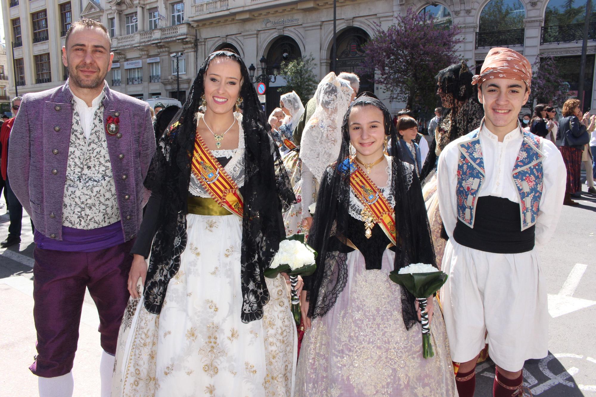 El desfile de falleras mayores en la Ofrenda a San Vicente Ferrer