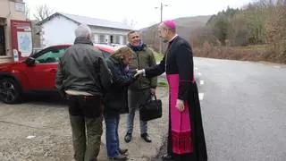 El obispo de Astorga recorre la Sanabria más periférica