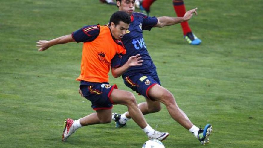 Madridistas y &quot;culés&quot; se reencuentra con España