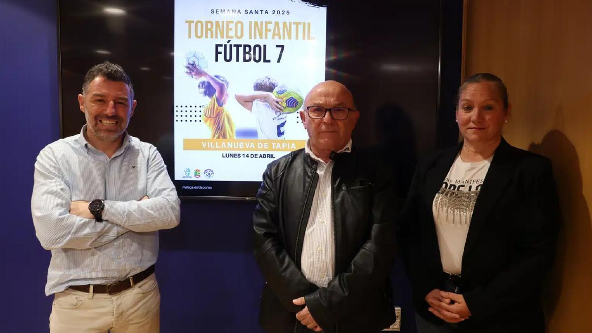 Presentación del torneo infantil de fútbol en Villanueva de Tapia.