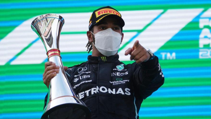 Hamilton se impone en Montmeló.