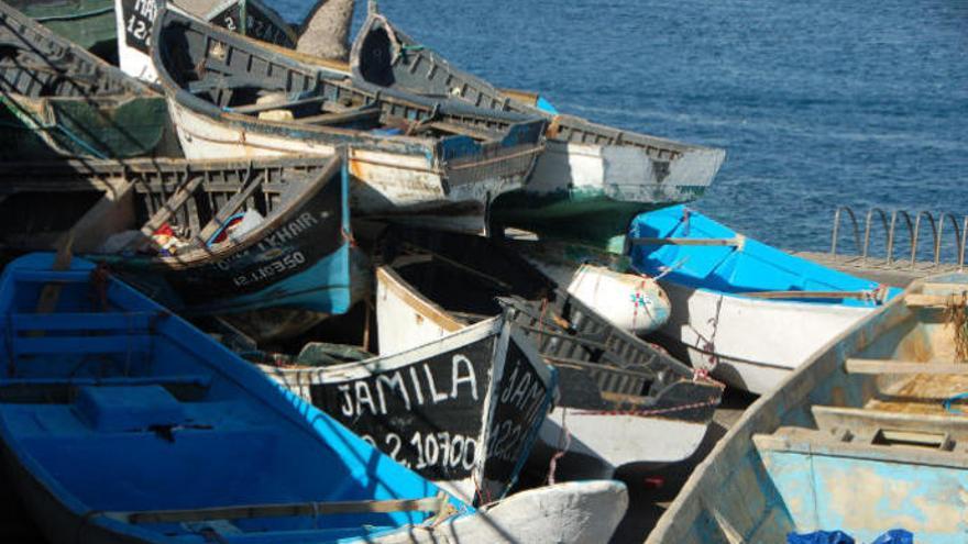 Llegan nueve migrantes en patera a Lanzarote, donde buscan a más ocupantes