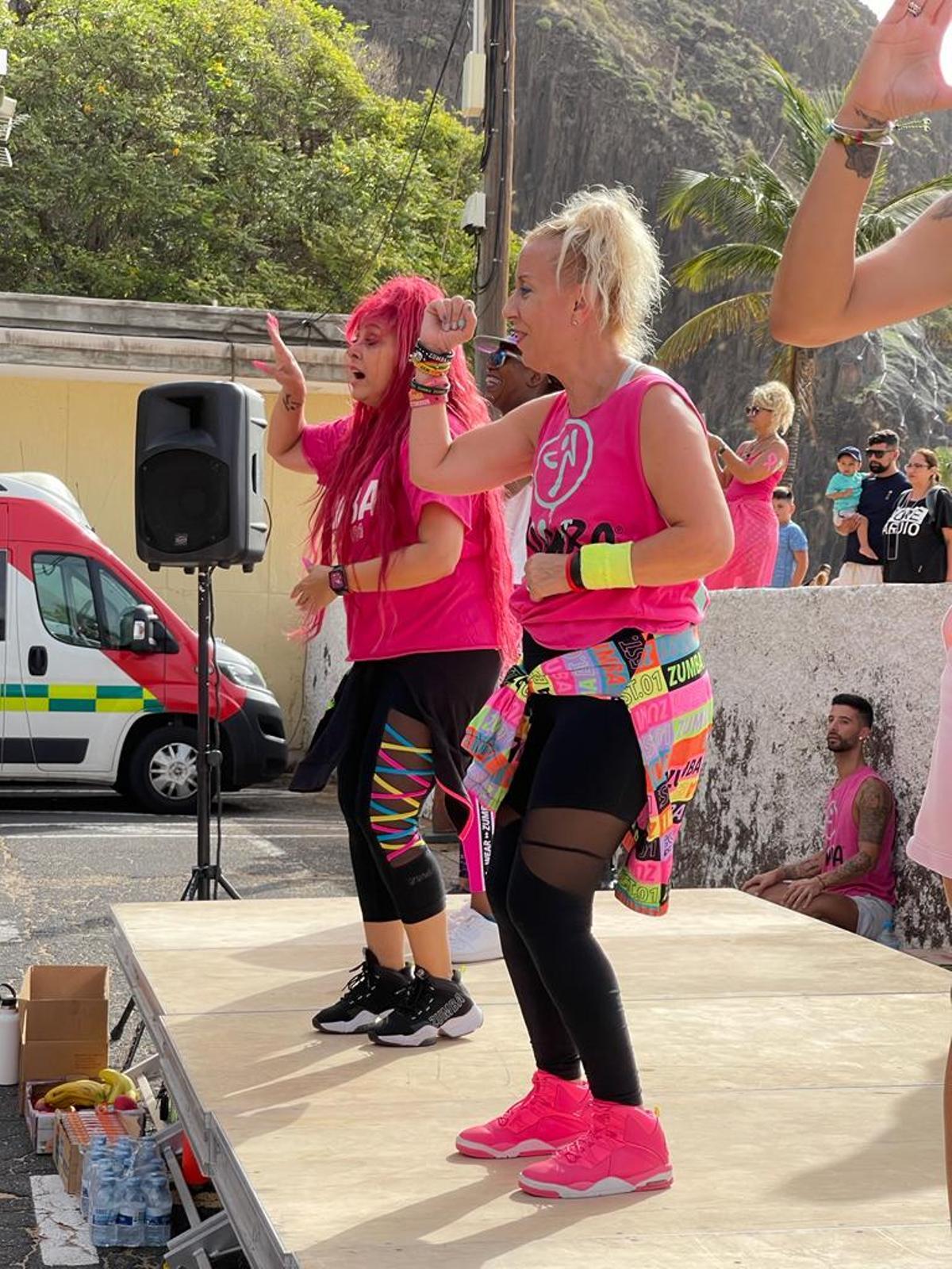 Travesía a nado en favor  de los enfermos de cáncer