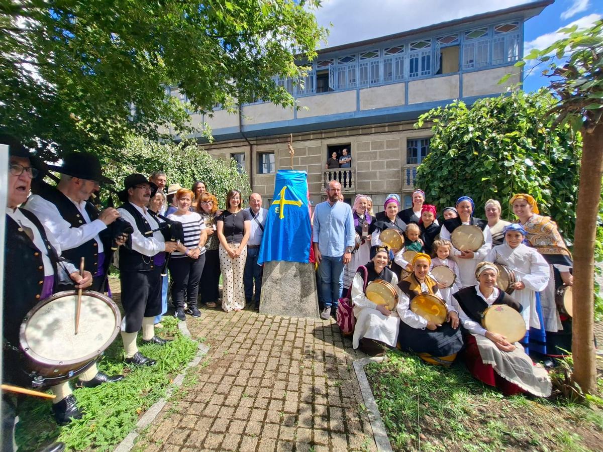 En imágenes: Navelgas celebra el XLIV Día de los Pueblos con un hermanamiento con Infiesto En imágenes: Navelgas celebra el XLIV Día de los Pueblos con un hermanamiento con Infiesto