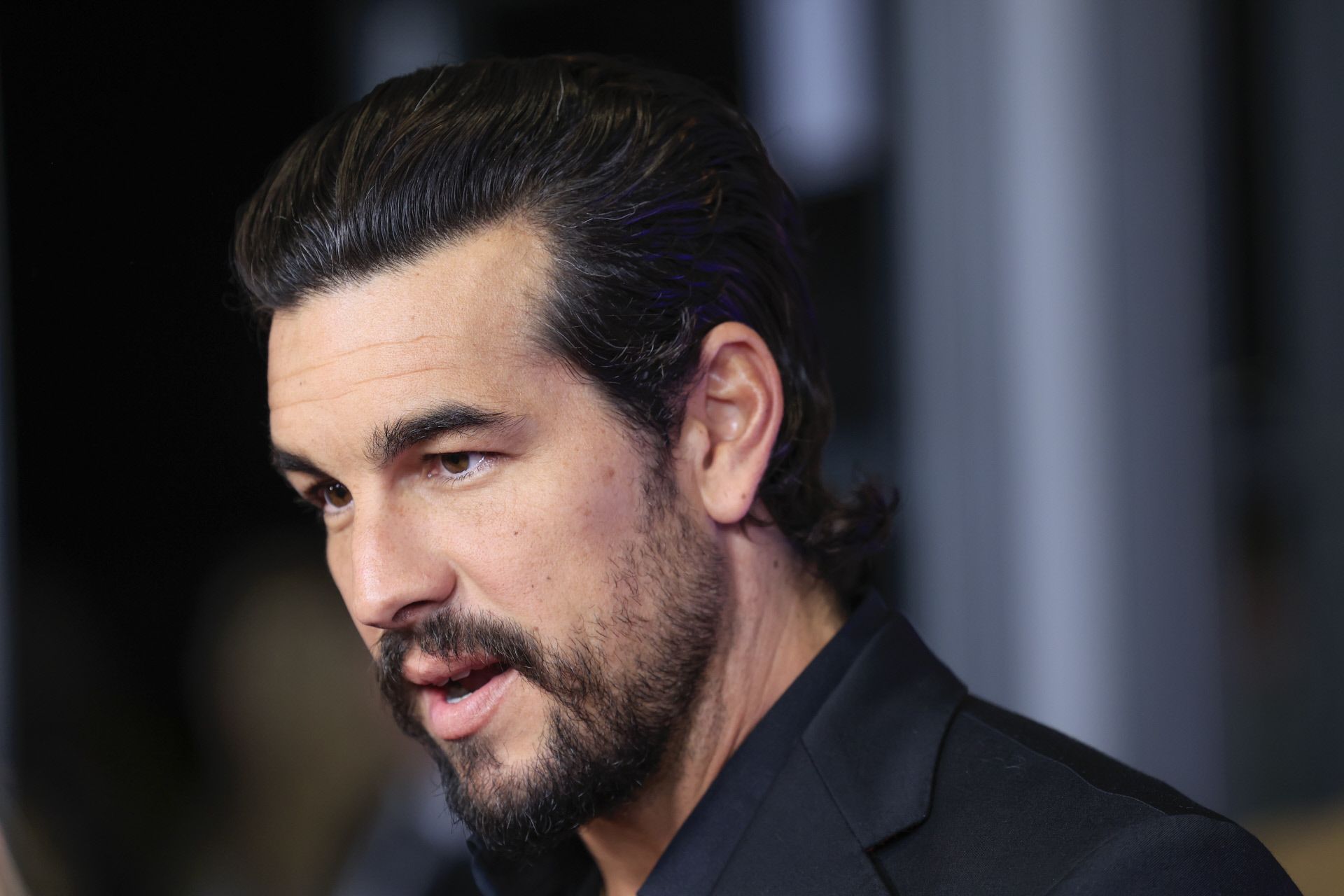 Mario Casas está feliz y enamorado