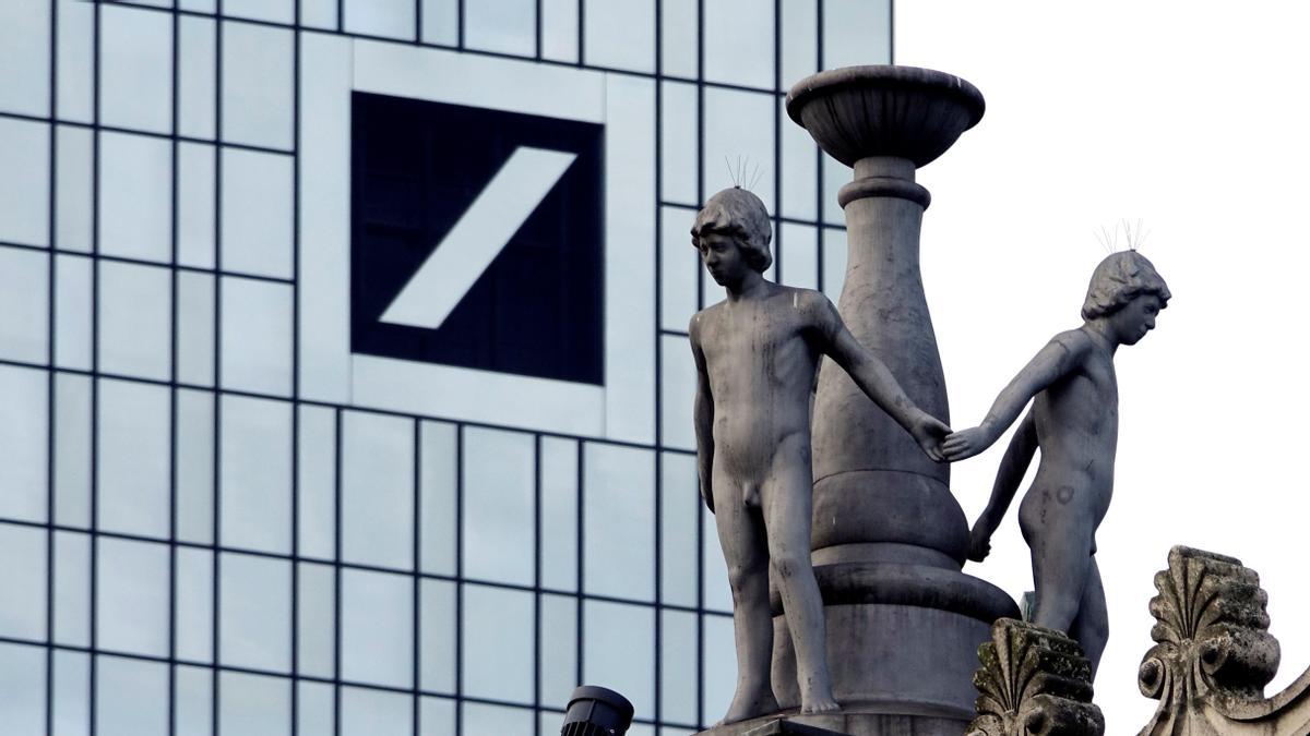 El logo del banco alemán Deutsche Bank en Fráncfort (Alemania), en una imagen de archivo.