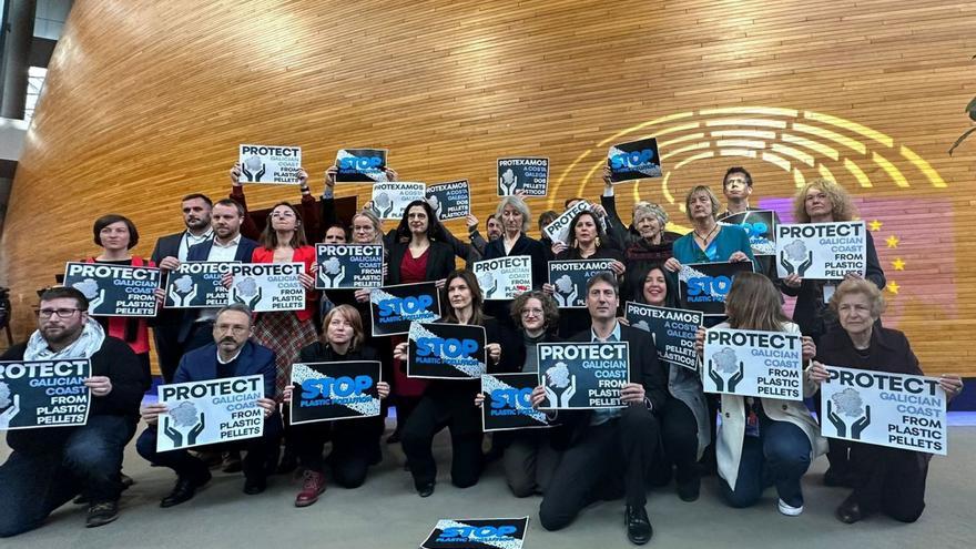 Crisis de los pélets: eurodiputados de cinco grupos expresan su “solidaridad” con Galicia