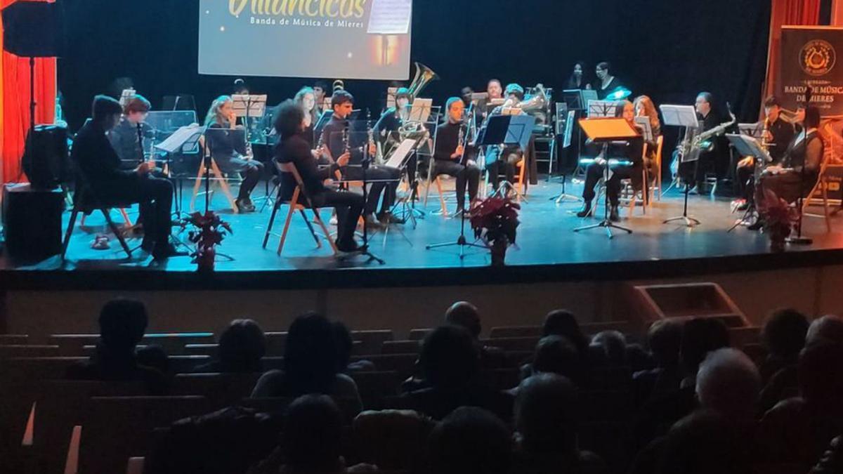Un instante del concierto en la Casa de Cultura de Mieres. | A. Velasco