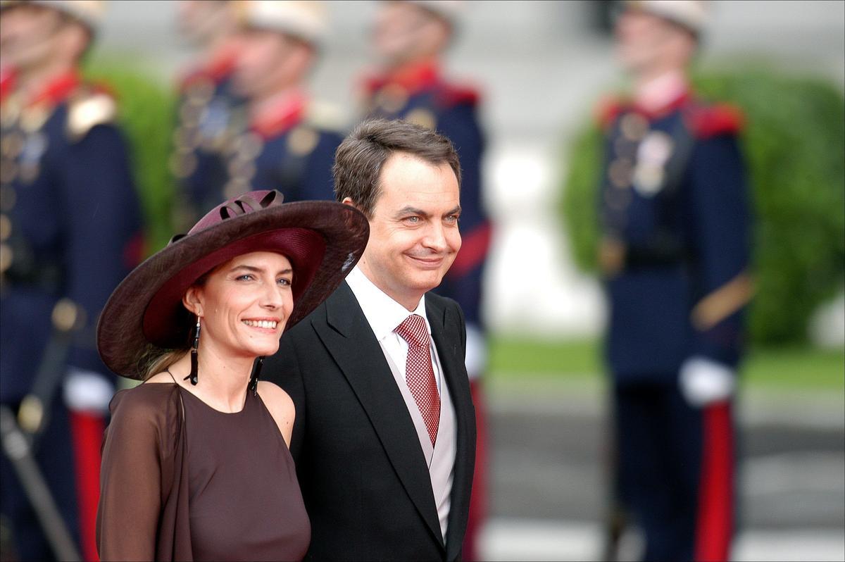 José Luis Rodríguez Zapatero y Sonsoles Espinosa en la boda de Letizia y Felipe hace 19 años