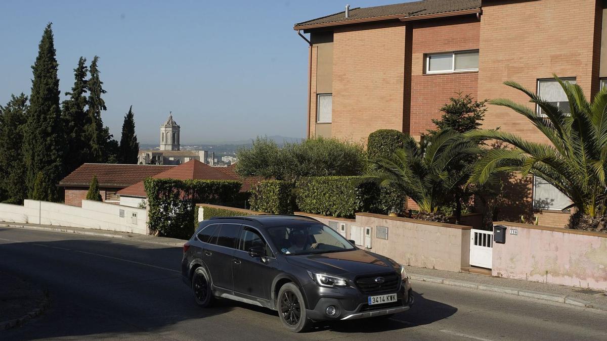 Un carrer del barri
gironí de Monjuïc.   marc martí