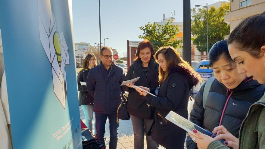 Visita de la alcaldesa a la caseta.