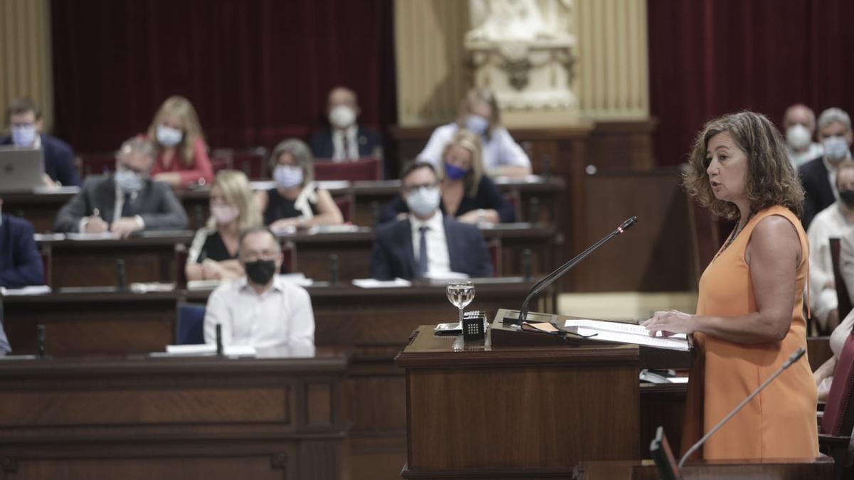 La presidenta Armengol durante su intervención.