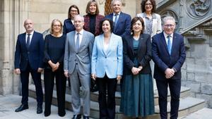 Los miembros de la comisión mixta de asuntos económicos y fiscales Estado-Generalitat en el Palau.