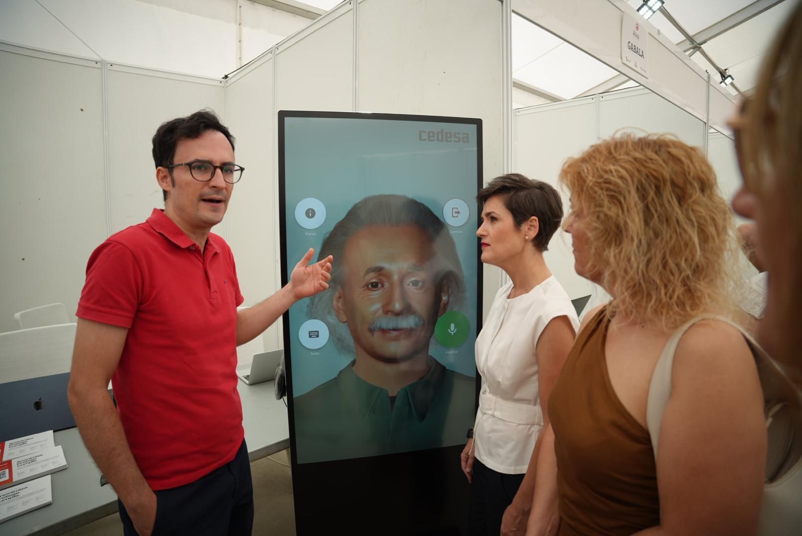 La presidenta de la Diputación de Badajoz, Raquel del Puerto, en la inauguración de la feria de Alange.