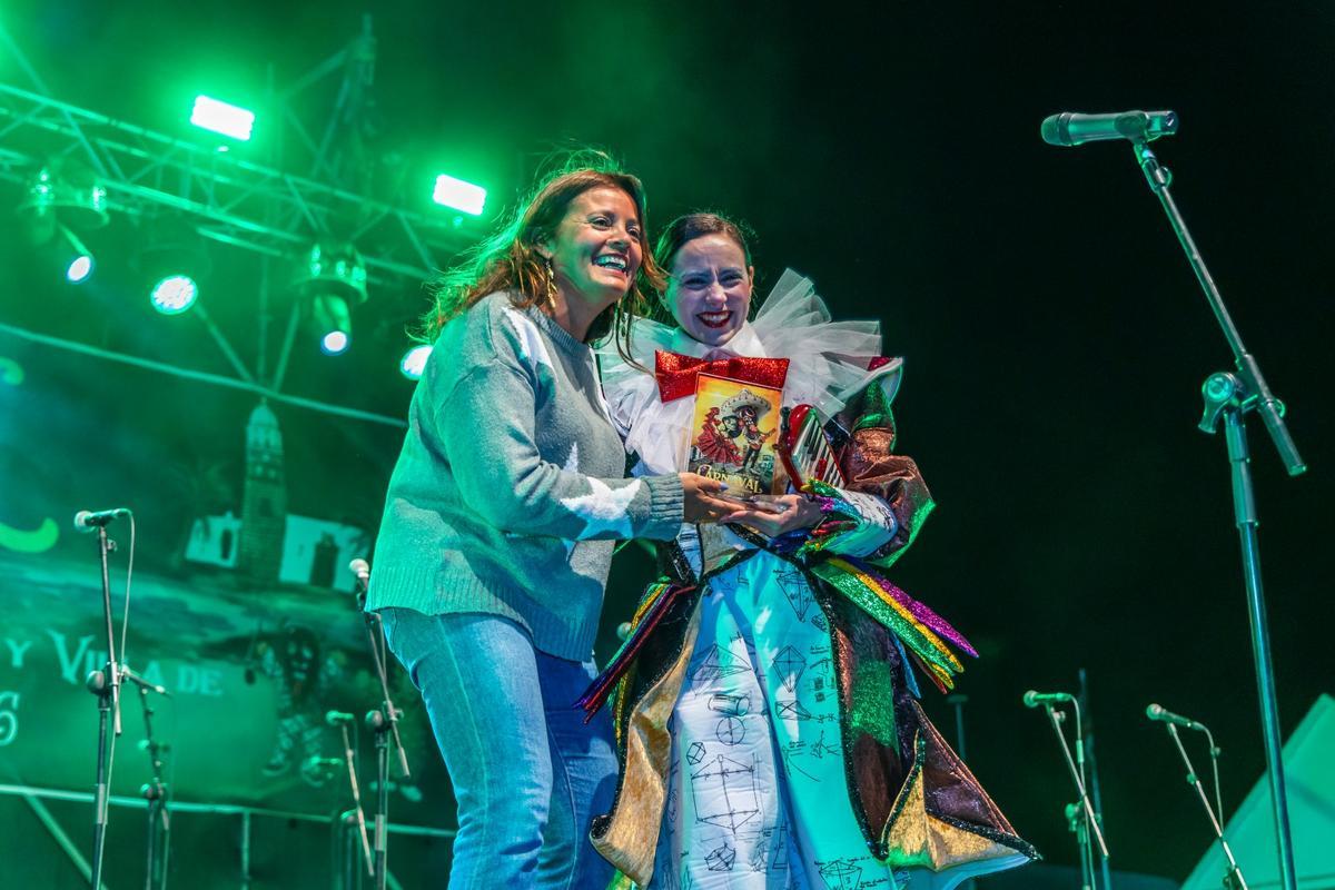 Olivia Duque, en el Encuentro de Murgas Adultas del Carnaval de Costa Teguise