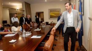 El ministro de Transportes, Óscar Puente, este lunes en las instalaciones de la Subdelegación del Gobierno en Alicante