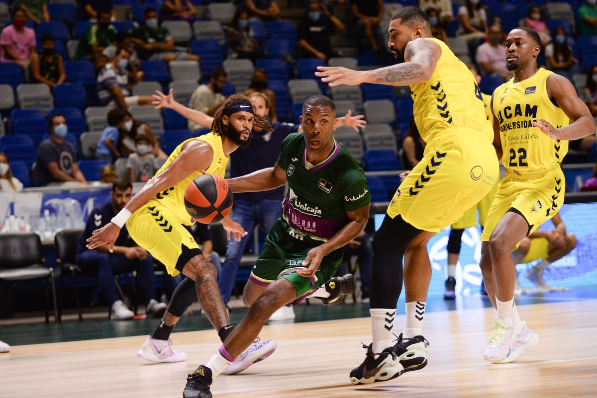 El Unicaja también gana al UCAM y se lleva el Trofeo Costa del Sol