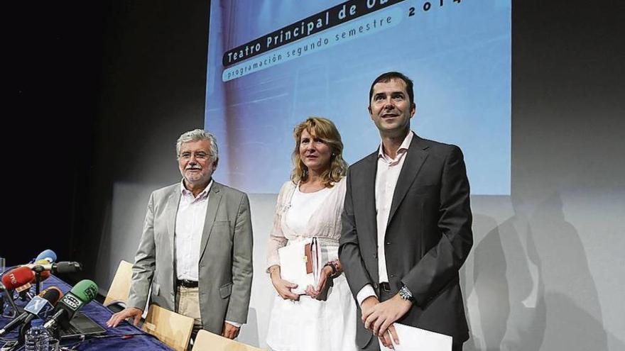 Rosendo Fernández, Olga Mojón y Jacobo Sutil, durante la presentación del programa. // Iñaki Osorio