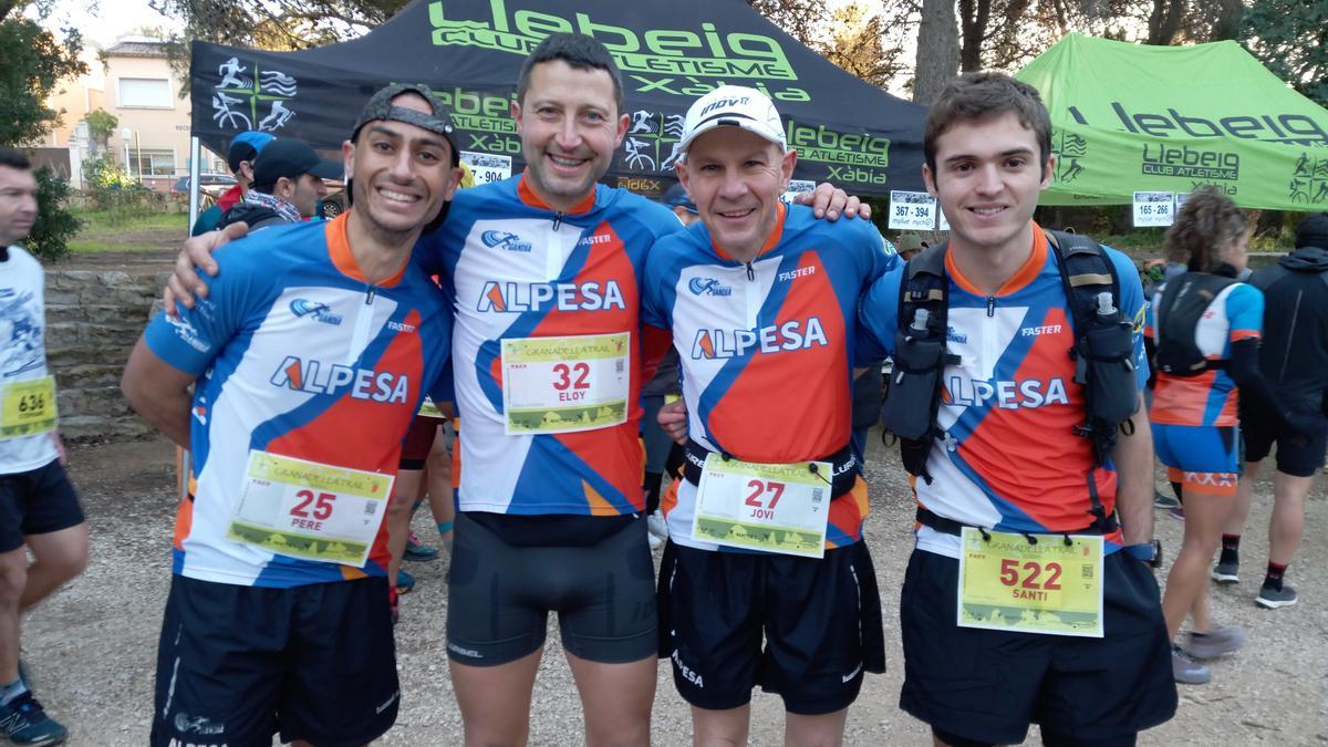 Cuatro de los atletas del CA Gandia Alpesa que corrieron el Autonómico de trail