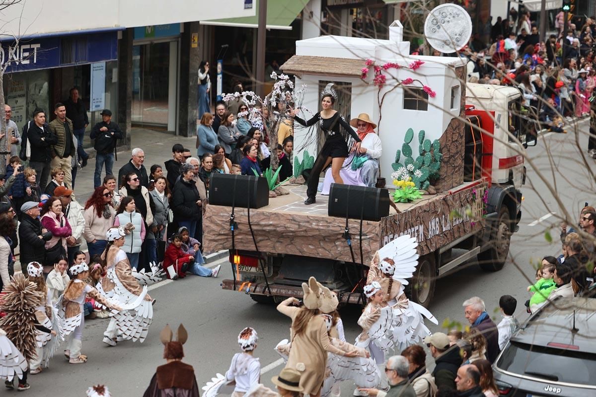 Búscate en las imágenes de la rúa de Carnaval de Ibiza