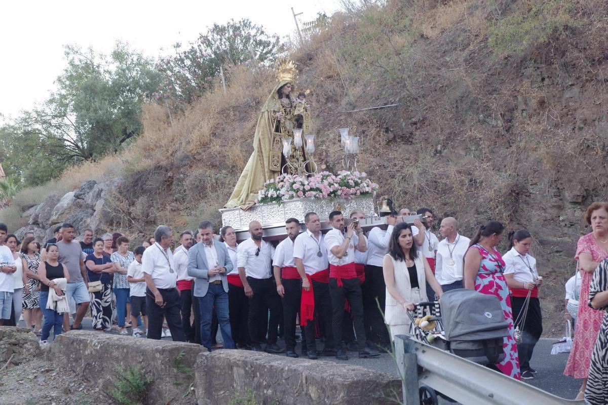 Traslado de la Virgen del Carmen de Olías a la Iglesia de San Vicente Ferrer