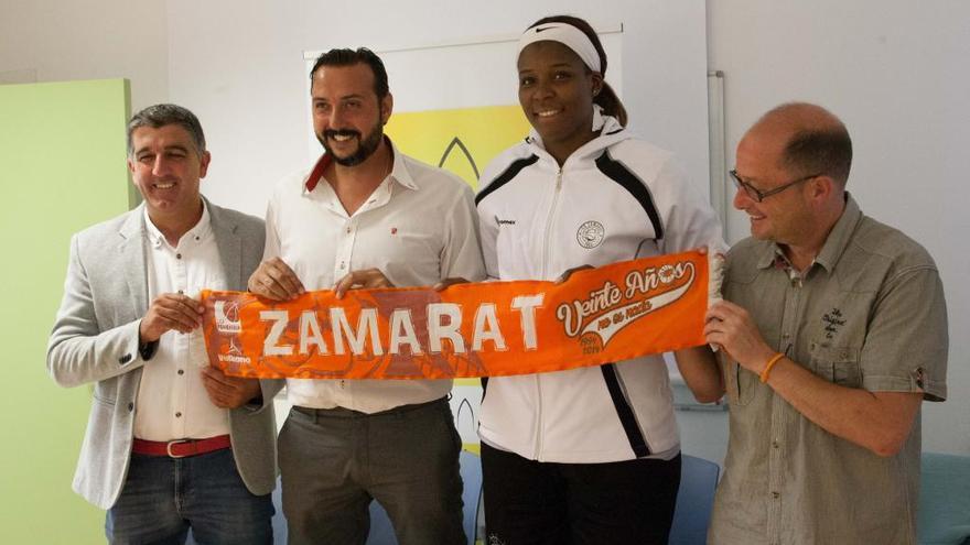 Tamara Seda, en su presentación como jugadora del CD Zamarat