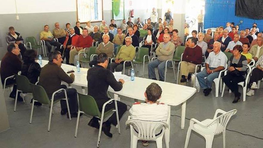 La asamblea fue tranquila, pese a que varias discusiones por el turno de palabra incrementaron la tensión.  // Gonzalo Núñez