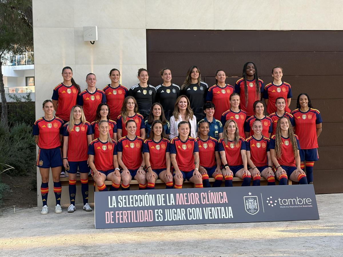 Inge Kormelink con la Selección española de fútbol.
